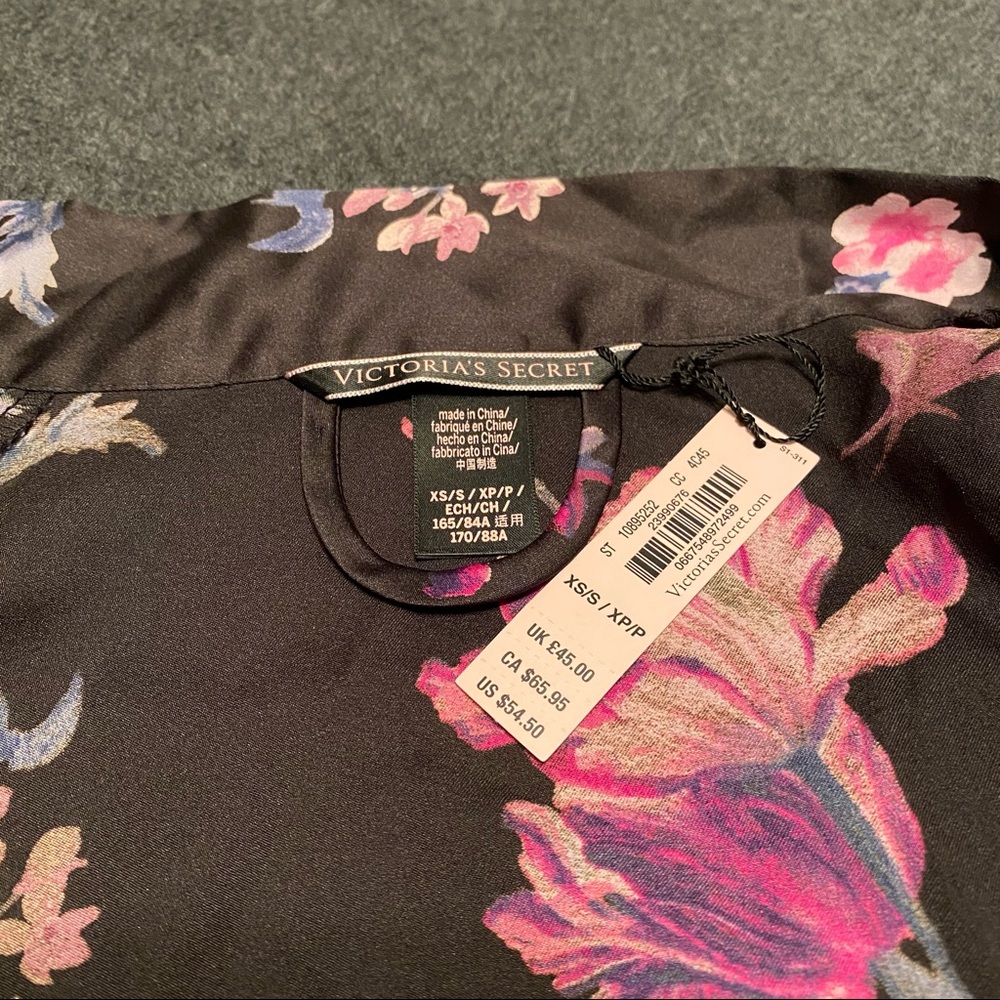 Victoria Secret Floral Robe - Picture 5 of 8